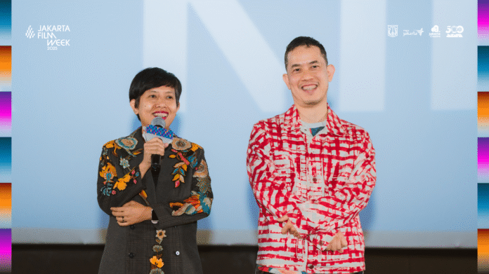 Speech by The Fox King filmmakers; Woo Ming Jin (Director) and Yulia Evina Bhara (Producer)