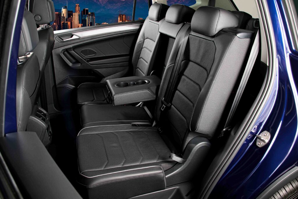 Area kabin Tiguan Allspace, mulai dari konfigurasi tujuh kursi yang dibalut dengan jok kulit Vienna, bagasi yang luas, Digital Cockpit, hingga layar infotainment yang informatif