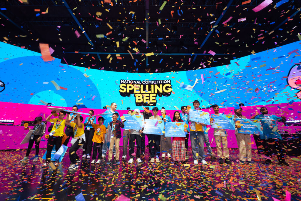 Para pemenang Kompetisi Nasional Spelling Bee English 1 di Balai Sarbini, Jakarta, 10 Januari 2026.