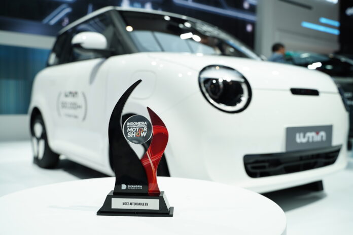 Changan Lumin meraih penghargaan sebagai Most Affordable EV di IIMS 2026