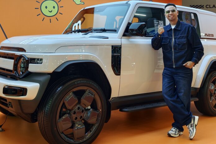 Humam Reno membagikan pengalamannya sebagai early adopter iCAR V23 di Indonesia